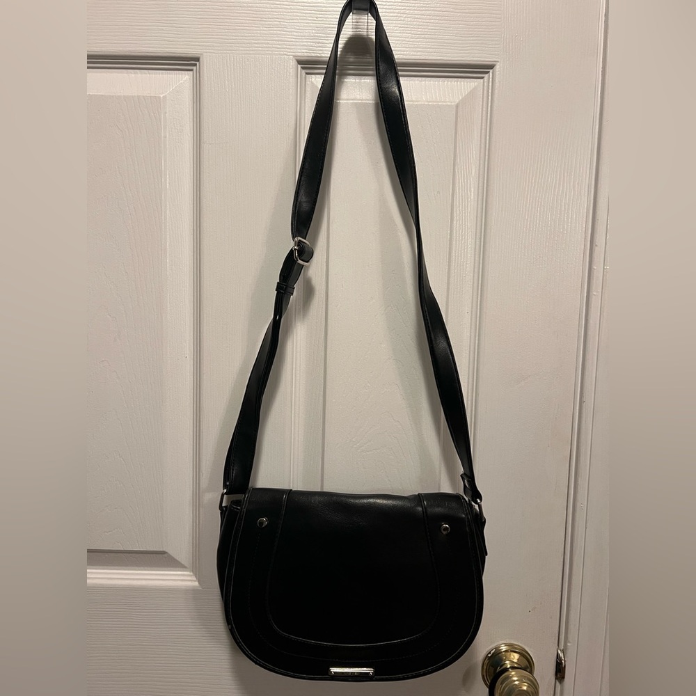 Nine West Black Crossbody excellent condition